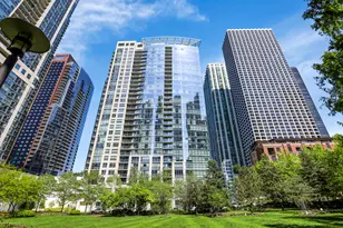201 N Westshore Dr, Chicago, IL 60601 - Photo 1