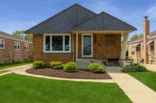 11010 S Avenue H, Chicago, IL 60617 - Photo 1