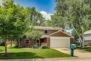 106 Asheville Ct, Vernon Hills, IL 60061 - Photo 1