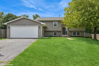 1015 Bonita Lane, McHenry, IL 60050 - Photo 1