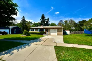 4510 Ashley Dr, McHenry, IL 60050 - Photo 1