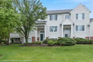 2402 Oakfield Ct, Aurora, IL 60503 - Photo 1