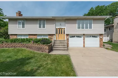 6560 Hillcrest Road, Downers Grove, IL 60516 - Photo 1