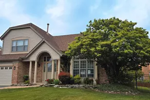 768 Warwick Ln, Lake Zurich, IL 60047 - Photo 1