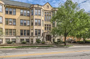 1038 Washington Blvd, Oak Park, IL 60302 - Photo 1