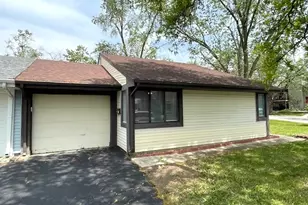 211 W Birchwood Dr, Romeoville, IL 60446 - Photo 1