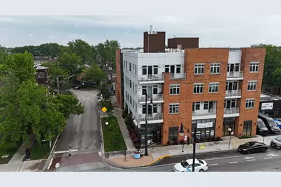 4770 N Manor Avenue #405, Chicago, IL 60625 - Photo 1