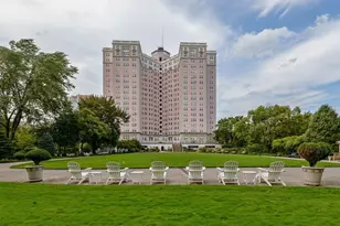 5555 N Sheridan Rd, Chicago, IL 60640 - Photo 1