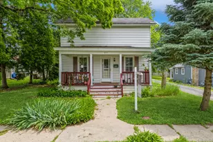 605 N Jefferson St, Harvard, IL 60033 - Photo 1