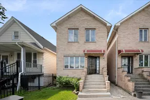 1019 W 47th Pl, Chicago, IL 60609 - Photo 1