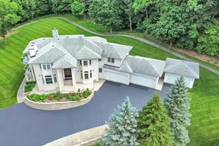 10470 N River Rd, Barrington Hills, IL 60010 - Photo 1