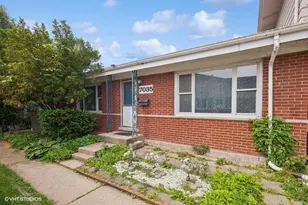 7035 W Greenleaf St, Niles, IL 60714 - Photo 1