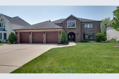 147 Founders Pointe South Drive, Bloomingdale, IL 60108 - Photo 1