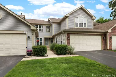 806 N Shady Oaks Drive #806, Elgin, IL 60120 - Photo 1