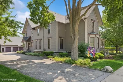 314 Washington Street, Algonquin, IL 60102 - Photo 1