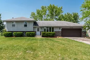 6044 Brimfield Ln, Loves Park, IL 61111 - Photo 1