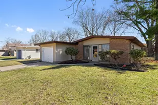 317 Windsor St, Park Forest, IL 60466 - Photo 1