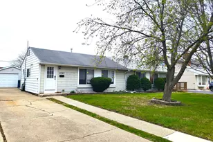 8742 S Duffy Ave, Hometown, IL 60456 - Photo 1
