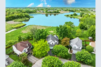 7 Farmington Court, Lake in the Hills, IL 60156 - Photo 1