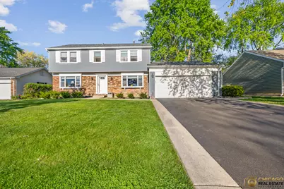 800 Clohesey Drive, Buffalo Grove, IL 60089 - Photo 1
