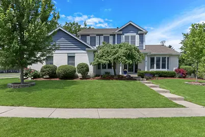 347 Yorkshire Drive, Mundelein, IL 60060 - Photo 1