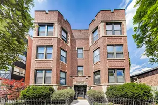 606 W Aldine Ave, Chicago, IL 60657 - Photo 1