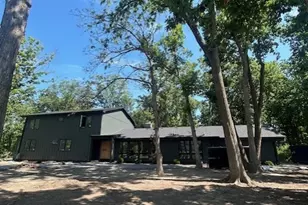 1 Woodland Ct E, Riverwoods, IL 60015 - Photo 1