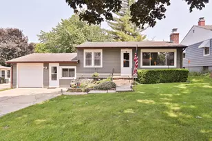 274 Crystal Ave, South Elgin, IL 60177 - Photo 1