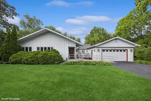 700 Woodland Dr, Crystal Lake, IL 60014 - Photo 1