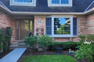 1038 Plantain Ct, Crystal Lake, IL 60014 - Photo 1