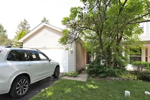1726 Southbridge Ct, Schaumburg, IL 60194 - Photo 1