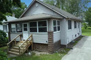 538 E Mulberry St, Watseka, IL 60970 - Photo 1