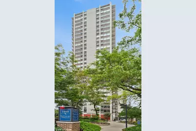 1460 N Sandburg Terrace #2207, Chicago, IL 60610 - Photo 1