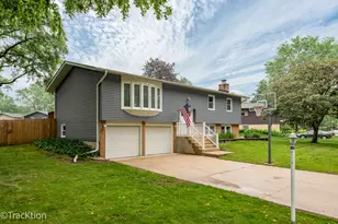 6943 Parkview Dr, Downers Grove, IL 60516 - Photo 1