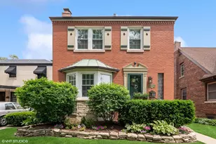 10447 S Oakley Ave, Chicago, IL 60643 - Photo 1