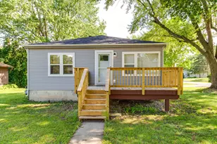 4519 W Shore Dr, McHenry, IL 60050 - Photo 1