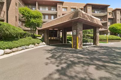 101 Old Oak Drive #212, Buffalo Grove, IL 60089 - Photo 1