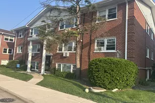 10113 Hartford Ct, Schiller Park, IL 60176 - Photo 1