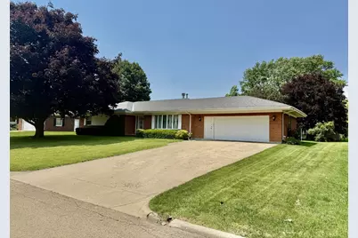 1704 Lakewood Drive, Mendota, IL 61342 - Photo 1