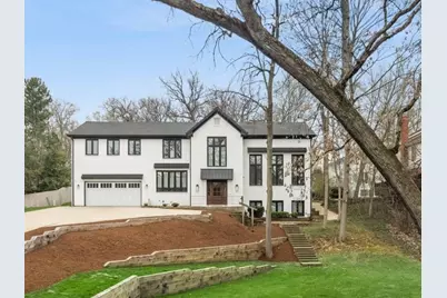 16 W Birchwood Avenue, Hinsdale, IL 60521 - Photo 1