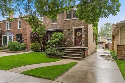 6338 N Le Mai Avenue, Chicago, IL 60646 - Photo 1