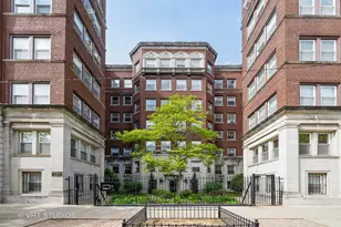 1046 W Balmoral Ave, Chicago, IL 60640 - Photo 1