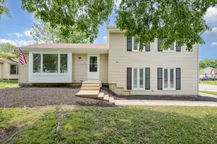 1500 Bunescu Ln, Buffalo Grove, IL 60089 - Photo 1