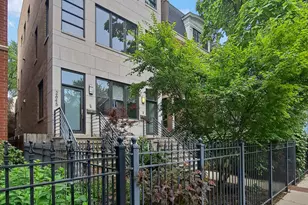 2645 N Burling St, Chicago, IL 60614 - Photo 1