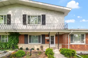 7013 W Greenleaf St, Niles, IL 60714 - Photo 1