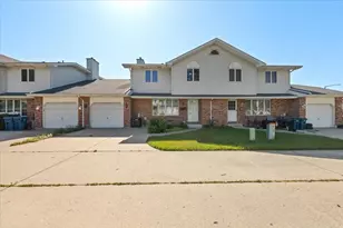 1401 N Rock Run Dr, Crest Hill, IL 60403 - Photo 1