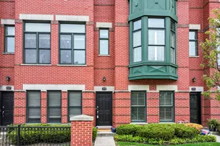 319 W Wood St, Palatine, IL 60067 - Photo 1