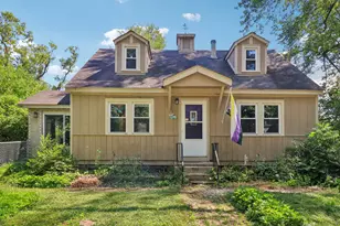 9 Arlington Rd, Fox Lake, IL 60020 - Photo 1