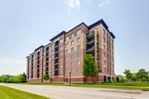 1199 E Port Clinton Rd, Vernon Hills, IL 60061 - Photo 1