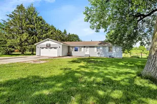 511 S Kankakee St, Godley, IL 60407 - Photo 1